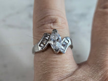 Load image into Gallery viewer, Womens Vintage Estate Sterling Silver Modernist CZ Ring 4.4g E7534