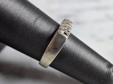 Load image into Gallery viewer, Womens Vintage Estate Sterling Silver " DAYLIA " Ring 4.6g E7538