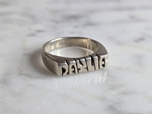 Load image into Gallery viewer, Womens Vintage Estate Sterling Silver " DAYLIA " Ring 4.6g E7538