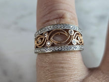 Load image into Gallery viewer, Womens Vintage Estate 14K Yellow White Gold Diamond Ring 4.4g E7567