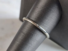Load image into Gallery viewer, Womens Vintage Estate 18k White Gold Ring 2.1g E7570