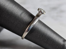 Load image into Gallery viewer, Womens Vintage Estate 10K White Gold Diamond Ring, 2.3g E7571