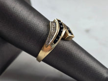 Load image into Gallery viewer, Womens Vintage Estate 10K Gold Onyx Diamond Ring 3.9g E7578