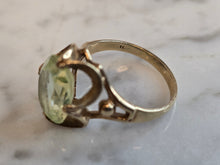 Load image into Gallery viewer, Womens Vintage Estate 10K Yellow Gold Peridot Ring 3.9g E7580