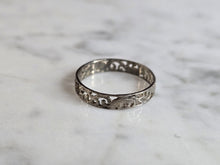 Load image into Gallery viewer, Womens Vintage Estate Sterling Silver Modernist Ring 1.1g E7582