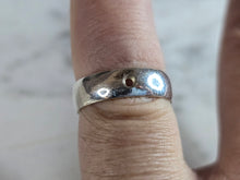 Load image into Gallery viewer, Womens Vintage Estate Sterling Silver Modernist Ring 2.7g E7584