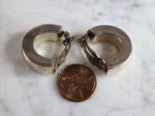 Load image into Gallery viewer, Womens Vintage Estate Sterling Silver Barra Earrings 16.6g E7586