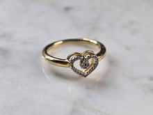 Load image into Gallery viewer, Womens Vintage Estate 14K Yellow Gold Diamond Heart Ring 3.0g E7591