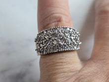 Load image into Gallery viewer, Womens Vintage Estate 10K Yellow Gold 1ct Diamond Ring 7.1g E7603
