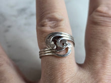 Load image into Gallery viewer, Womens Vintage Estate Sterling Silver Modernist Ring 4.5g E7606