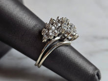 Load image into Gallery viewer, Womens Vintage Estate 18k White Gold Diamond Cluster Ring 6.3g  E7607
