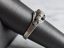 Load image into Gallery viewer, Womens Vintage Estate Sterling Silver Friendship Ring 3.2g E7609