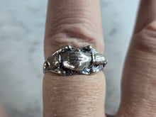 Load image into Gallery viewer, Womens Vintage Estate Sterling Silver Friendship Ring 3.2g E7609