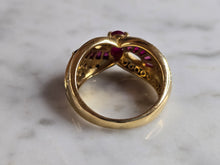 Load image into Gallery viewer, Womens Vintage Estate 18K Yellow Gold Ruby Diamond Ring 6.9g E7640