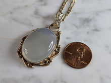 Load image into Gallery viewer, Womens Estate Sterling Silver Modernist Chalcedony Pendant Necklace 17.0g E7641