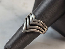 Load image into Gallery viewer, Womens Vintage Estate Sterling Silver Modernist Ring 3.9g E7644