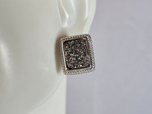 Load image into Gallery viewer, Womens Vintage Estate Sterling Silver Druzy Earrings 4.8g E7649