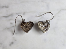 Load image into Gallery viewer, Womens Vintage Estate Sterling Silver Amethyst Heart Dangle Earrings, 3.9g E7651