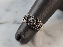 Load image into Gallery viewer, Womens Vintage Estate Sterling Silver Floral Toe Ring 2.5g, E7652