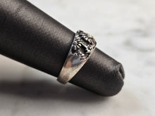 Load image into Gallery viewer, Womens Vintage Estate Sterling Silver Floral Toe Ring 2.5g, E7652