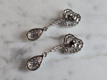 Load image into Gallery viewer, Womens Vintage Estate Sterling Silver CZ Dangle Heart Earrings 5.0g E7654