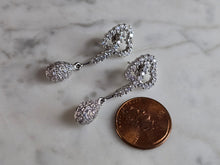 Load image into Gallery viewer, Womens Vintage Estate Sterling Silver CZ Dangle Heart Earrings 5.0g E7654