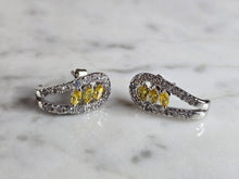 Load image into Gallery viewer, Womens Estate Sterling Silver Golden Beryl Earrings 3.4g E7658