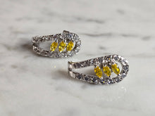 Load image into Gallery viewer, Womens Estate Sterling Silver Golden Beryl Earrings 3.4g E7658