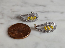 Load image into Gallery viewer, Womens Estate Sterling Silver Golden Beryl Earrings 3.4g E7658