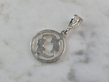 Load image into Gallery viewer, Womens Vintage Estate Sterling Silver Zodiac Pisces Pendant 1.2g E7688