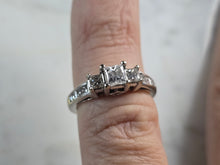 Load image into Gallery viewer, Womens Vintage Estate 14K White Gold Diamond Ring, 3.8g E7703