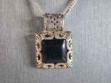 Load image into Gallery viewer, Womens Vintage Estate Sterling Silver Onyx Pendant Necklace 12.3g E7704