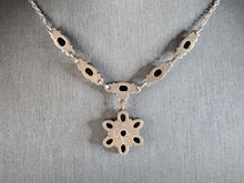 Load image into Gallery viewer, Womens Vintage Estate Sterling Silver Modernist Necklace 11.7g E7708