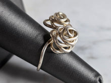 Load image into Gallery viewer, Womens Vintage Estate Sterling Silver Modernist Flower Ring 5.4g E7730