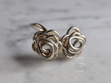 Load image into Gallery viewer, Womens Vintage Estate Sterling Silver Modernist Flower Ring 5.4g E7730
