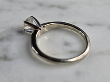 Load image into Gallery viewer, Womens Vintage Estate 14K White Gold Diamond Engagement Ring, 2.4g E7739