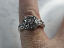 Load image into Gallery viewer, Womens Vintage Estate 14K White Gold Diamond Ring, 3.7g E7750