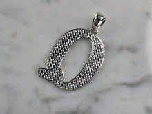 Load image into Gallery viewer, Womens Sterling Silver Initial Letter " Q " Pendant 1.3g E7776
