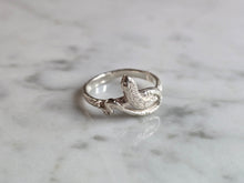 Load image into Gallery viewer, Womens Vintage Estate Sterling Silver Snake Ring 2.0g E7787