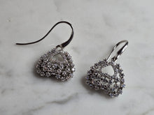 Load image into Gallery viewer, Womens Vintage Estate Sterling Silver CZ Dangle Heart Earrings 4.5g E7797