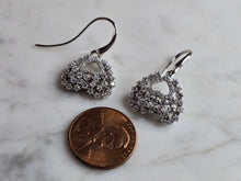 Load image into Gallery viewer, Womens Vintage Estate Sterling Silver CZ Dangle Heart Earrings 4.5g E7797