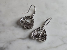 Load image into Gallery viewer, Womens Vintage Estate Sterling Silver CZ Dangle Heart Earrings 4.5g E7797