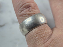 Load image into Gallery viewer, Womens Vintage Estate Sterling Silver Wedding Band Ring 9.2g E7812