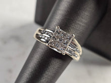 Load image into Gallery viewer, Womens Vintage Estate 14K White Gold Diamond Ring, 6.4g E7820
