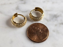 Load image into Gallery viewer, Womens Vintage Estate 14K Yellow Gold CZ Hoop Earrings, 2.8g E7823