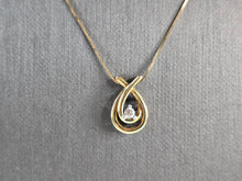 Load image into Gallery viewer, Womens Vintage Estate 10k Gold Necklace w/ Diamond Tear Drop Pendant  2.5g E7824