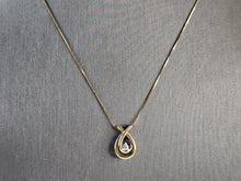 Load image into Gallery viewer, Womens Vintage Estate 10k Gold Necklace w/ Diamond Tear Drop Pendant  2.5g E7824