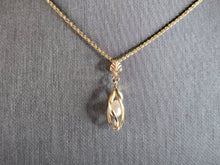 Load image into Gallery viewer, Womens Vintage Estate 14K &amp; 10K Yellow Gold Pearl Necklace Pendant 3.8g E7828