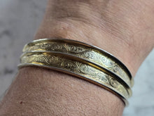 Load image into Gallery viewer, Womens Vintage Estate Sterling Silver Gold Tone Cuff Bracelet 32.3g E7829
