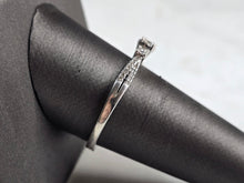Load image into Gallery viewer, Womens Vintage Estate 10K White Gold Diamond Ring, 2.4g E7840